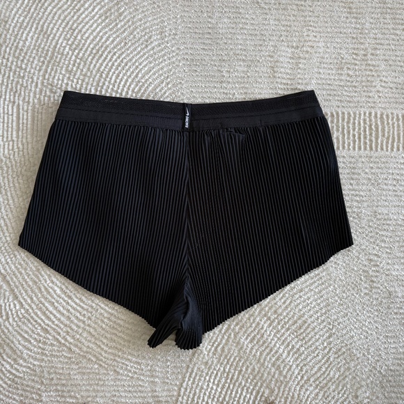 Nike Aeroswift women’s running shorts black, Sz L - Picture 10 of 11